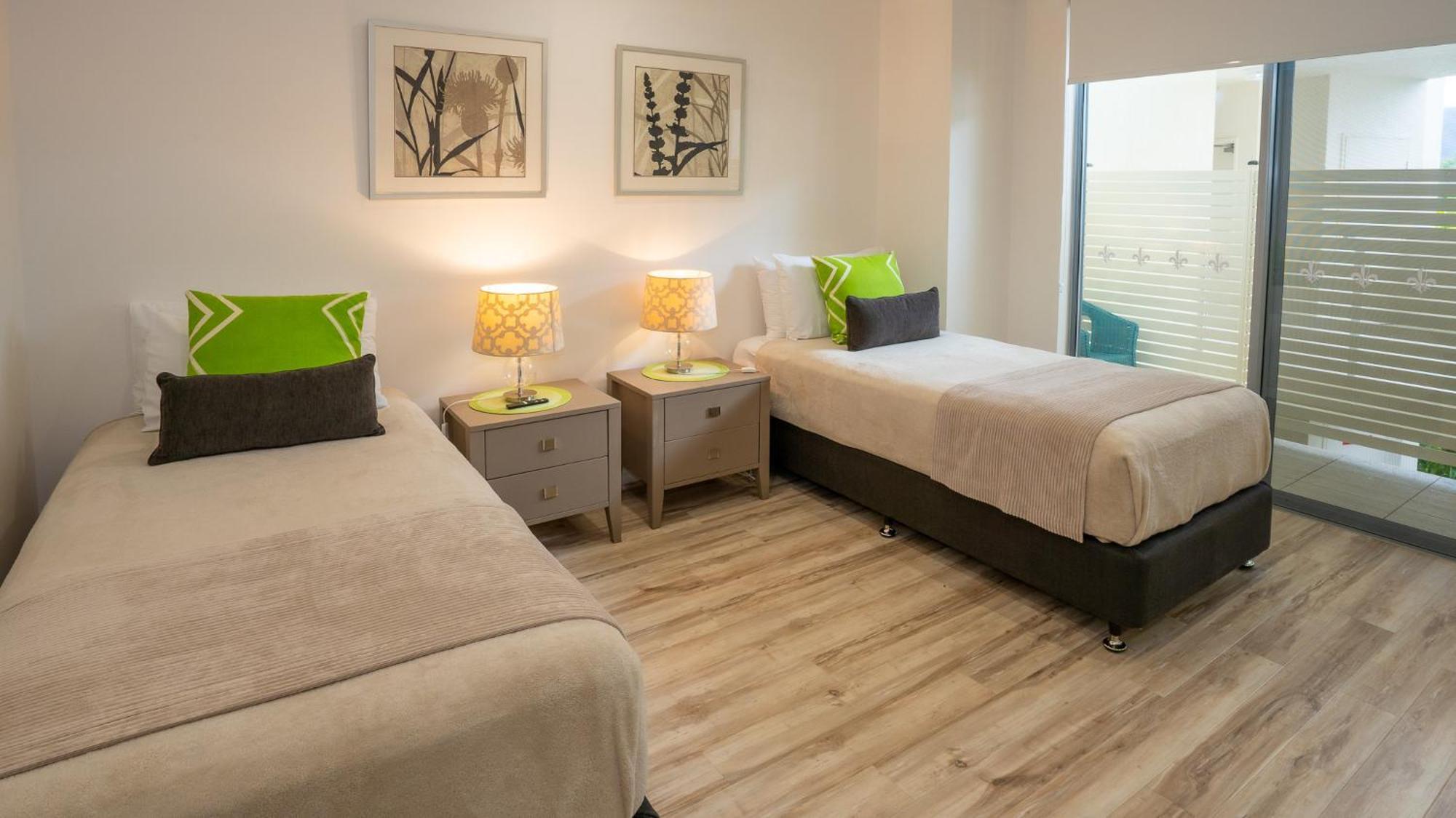 Vue Apartments Тринити Бич Экстерьер фото